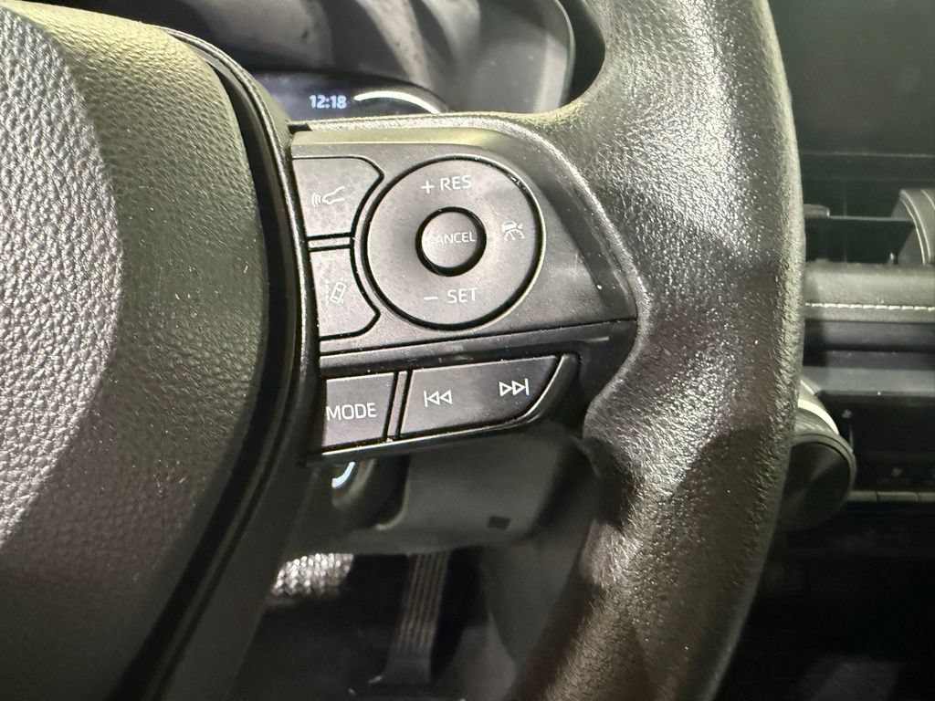Certified 2023 Toyota RAV4 LE AWD/4WD image 23