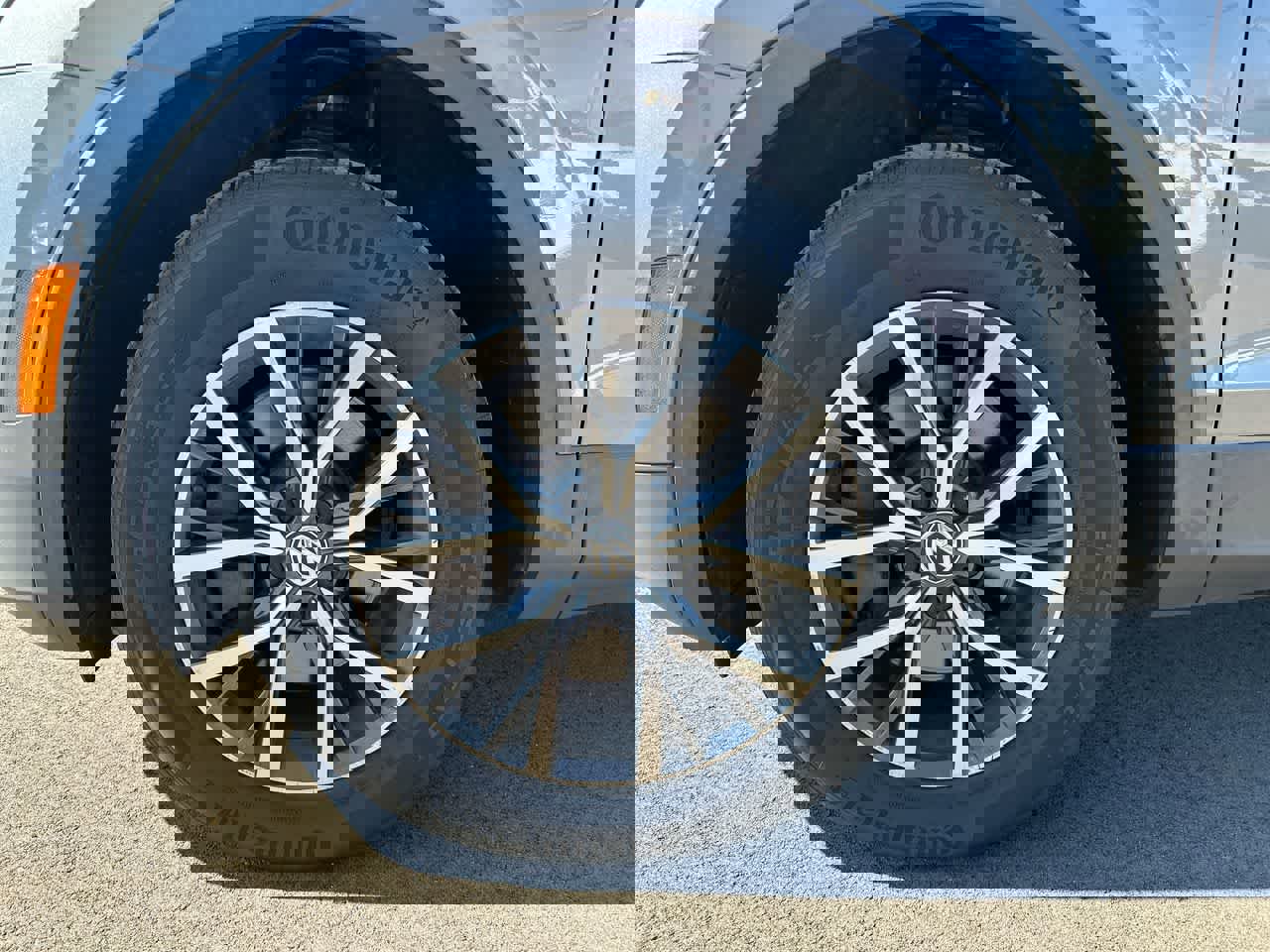 Used 2019 Volkswagen Tiguan SE w/ Panoramic Sunroof Package image 19