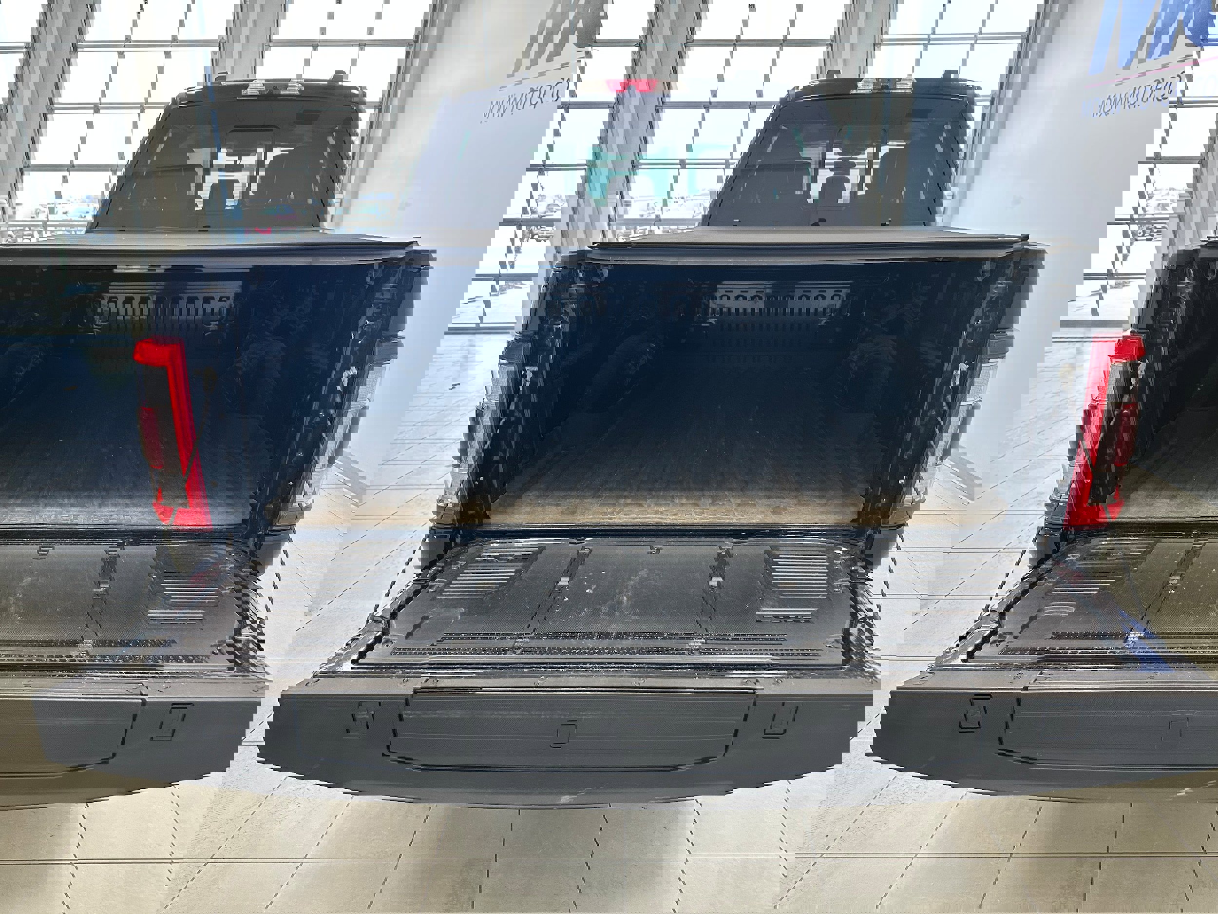 Used 2022 Ford F150 Limited image 7