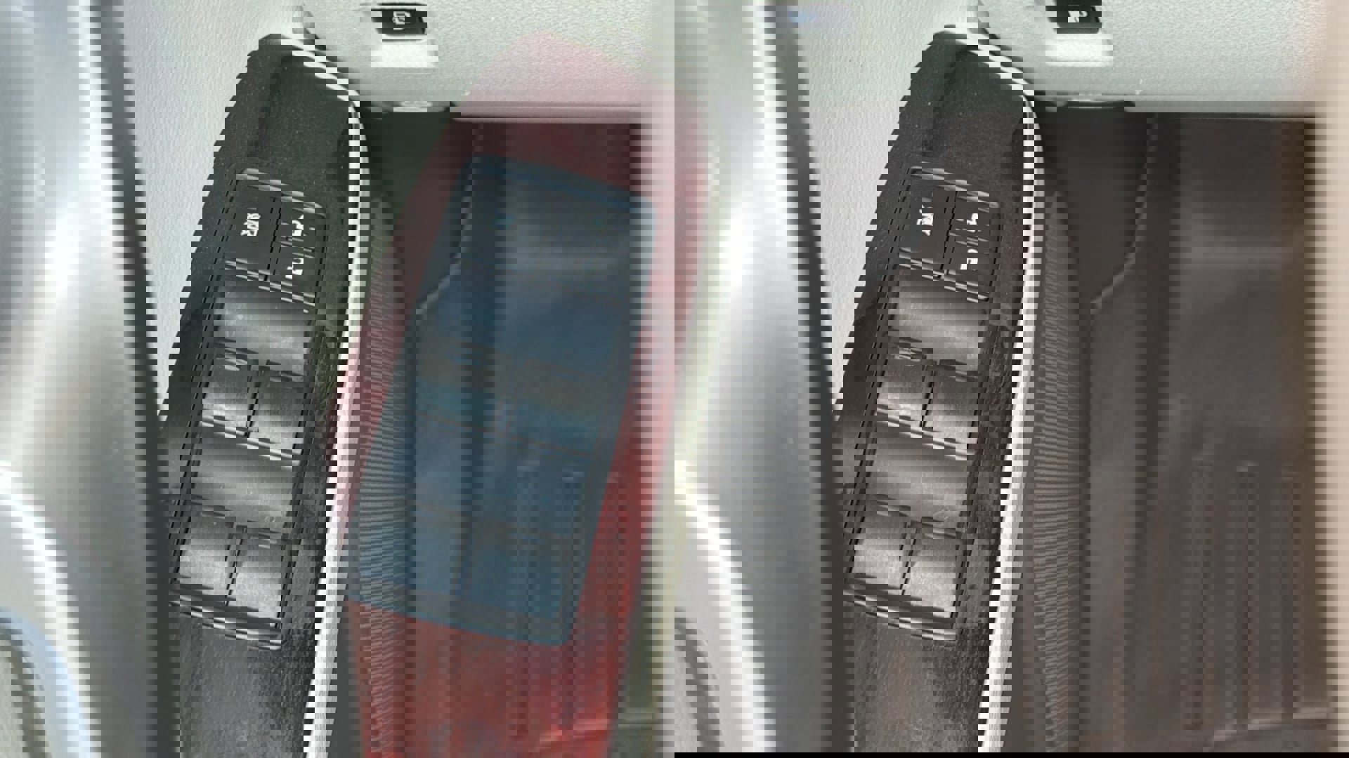 Used 2011 Lexus GX 460 w/ Comfort Plus Pkg image 18