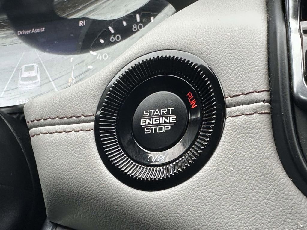 Used 2022 Jeep Compass Limited image 31