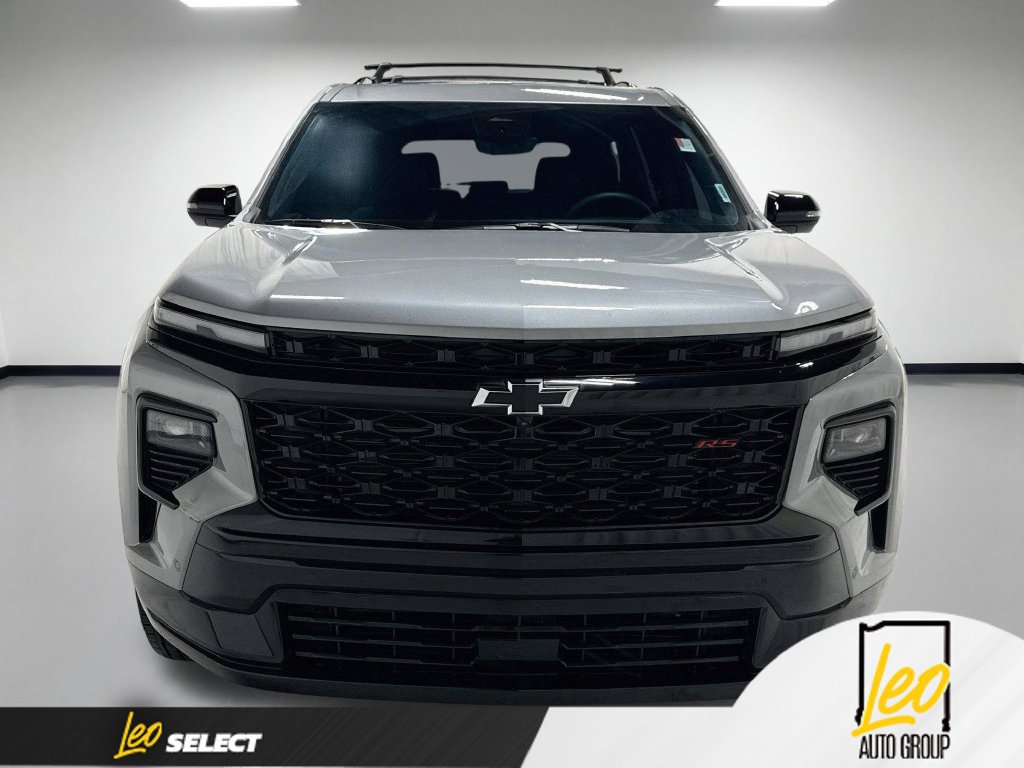 Used 2026 Chevrolet Traverse RS AWD/4WD image 2