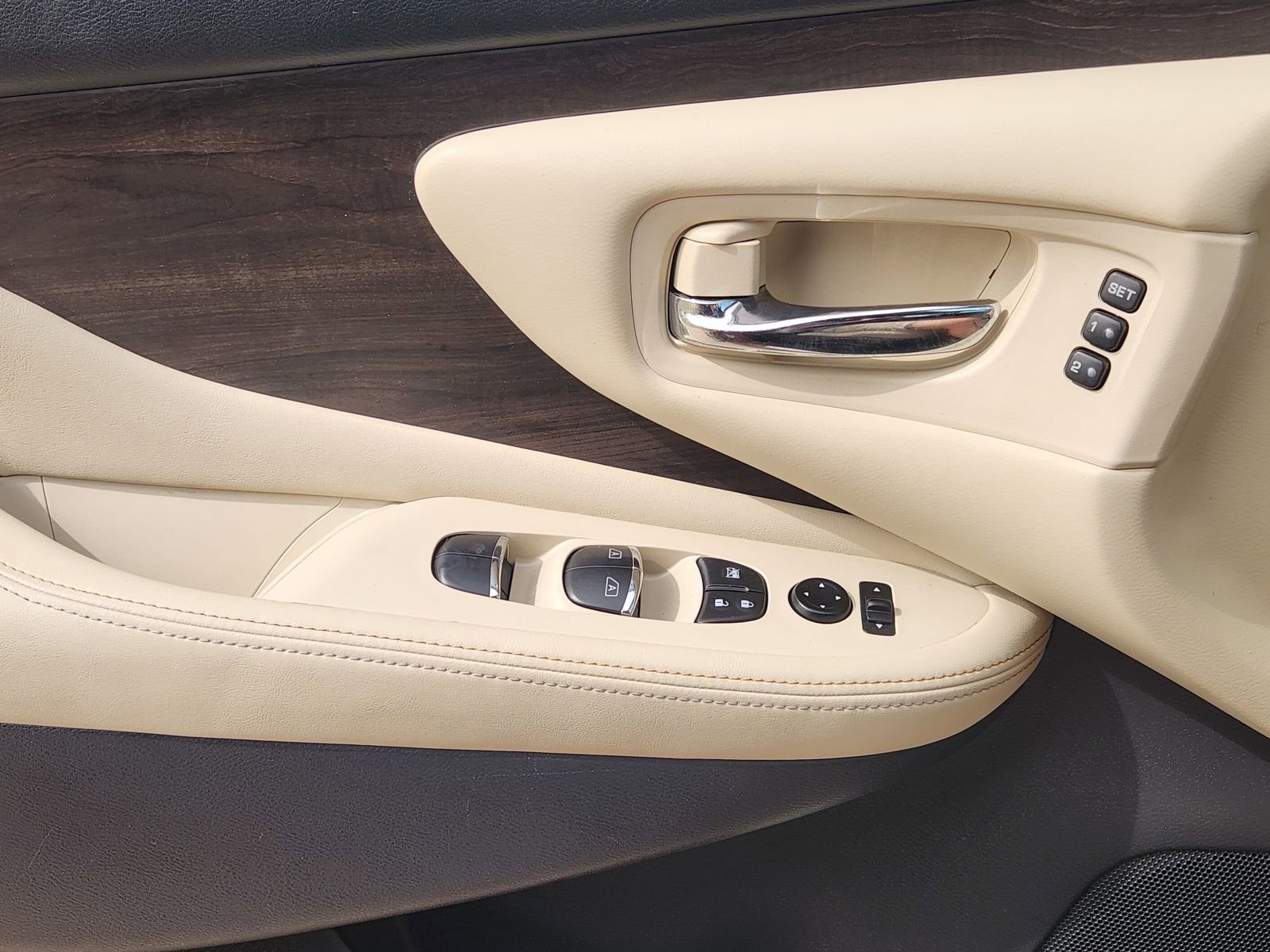 Used 2022 Nissan Murano Platinum w/ Cargo Package image 28