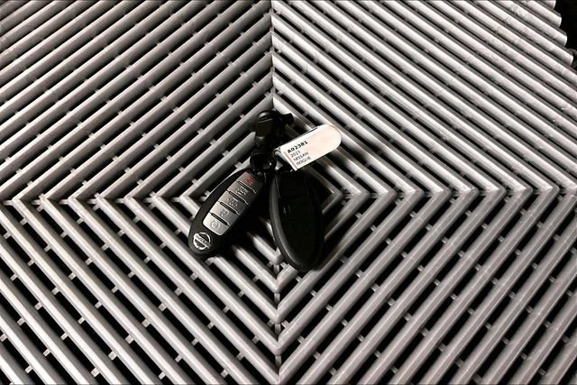 Used 2021 Nissan Rogue SL image 11