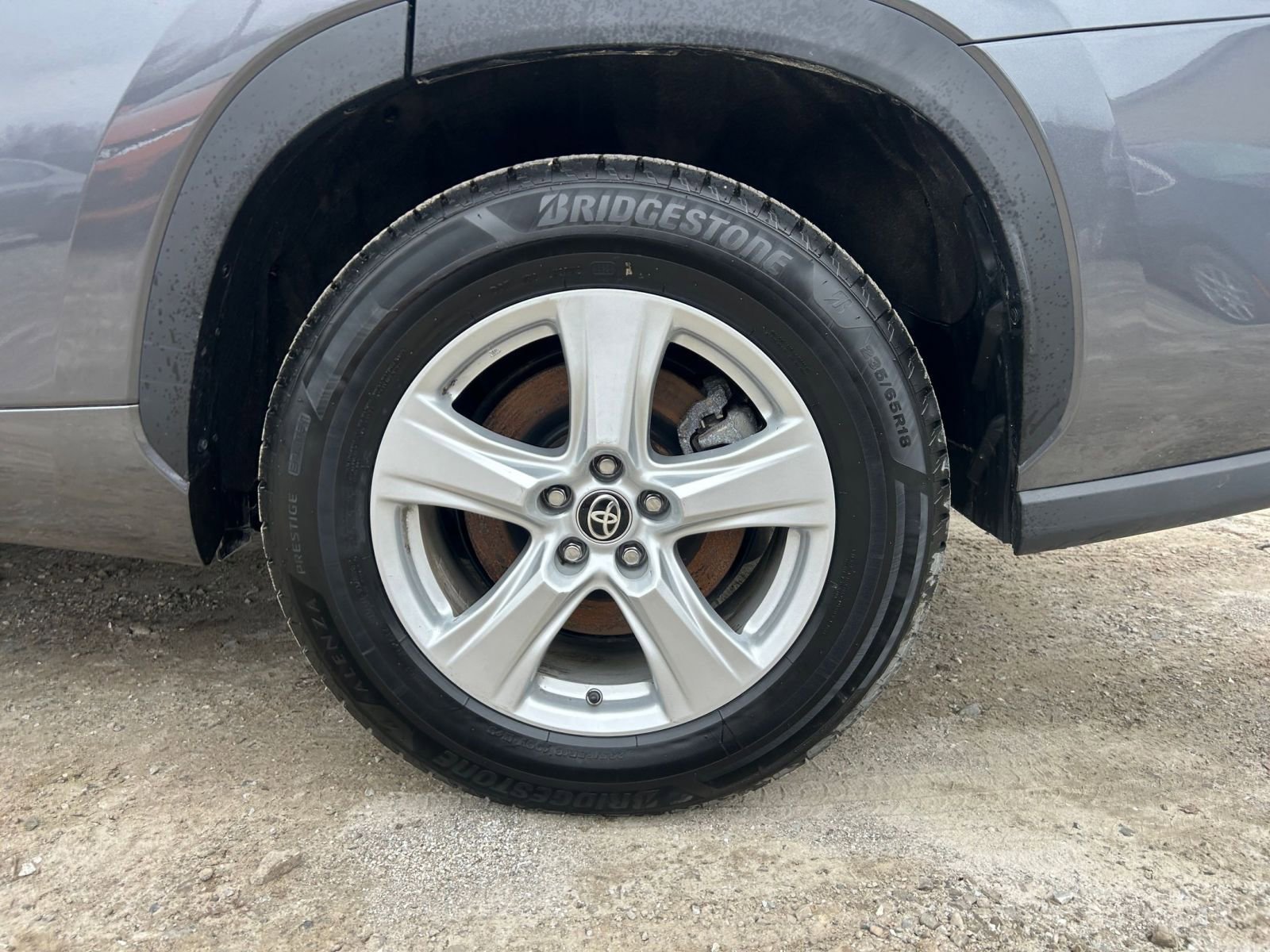 Used 2025 Toyota Highlander LE image 33