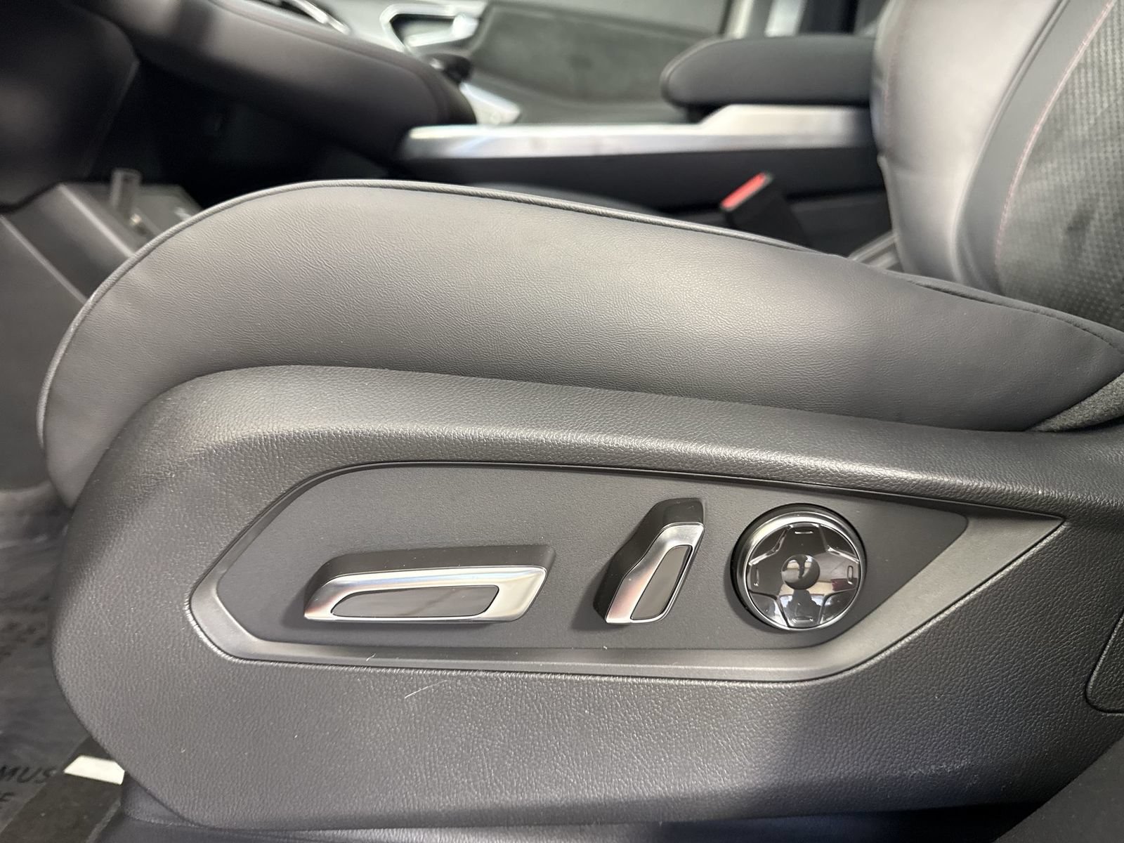 New 2026 Acura RDX w/ Advance Package AWD/4WD image 21