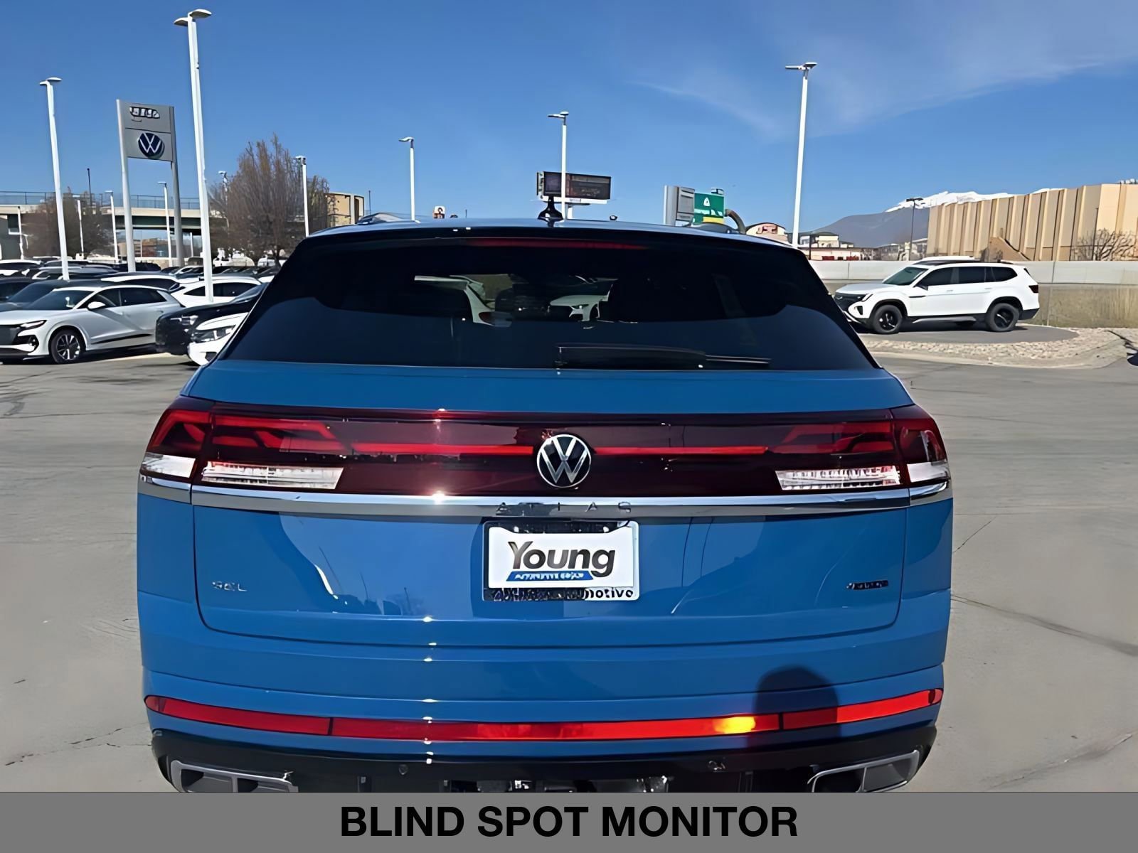 New 2026 Volkswagen Atlas Cross Sport SEL Premium R-Line AWD/4WD image 4