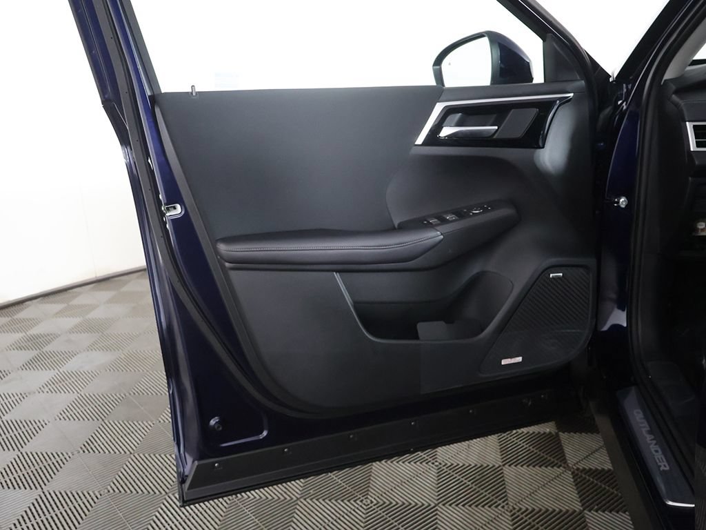 New 2026 Mitsubishi Outlander ES AWD/4WD image 22