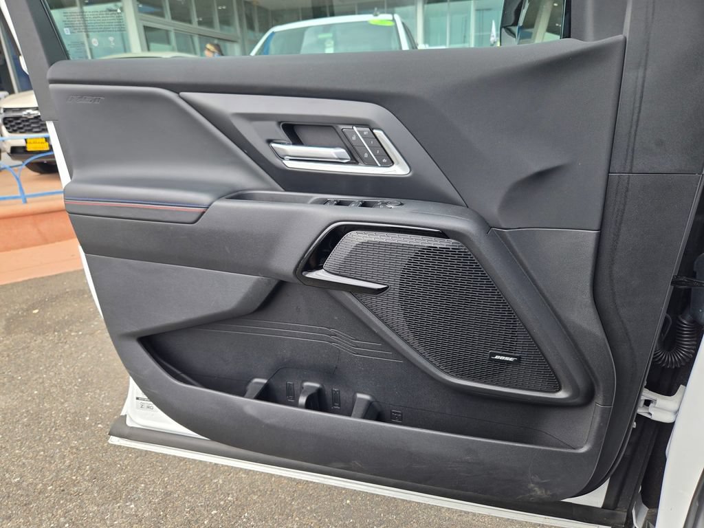 Used 2025 Chevrolet Silverado EV RST AWD/4WD image 13