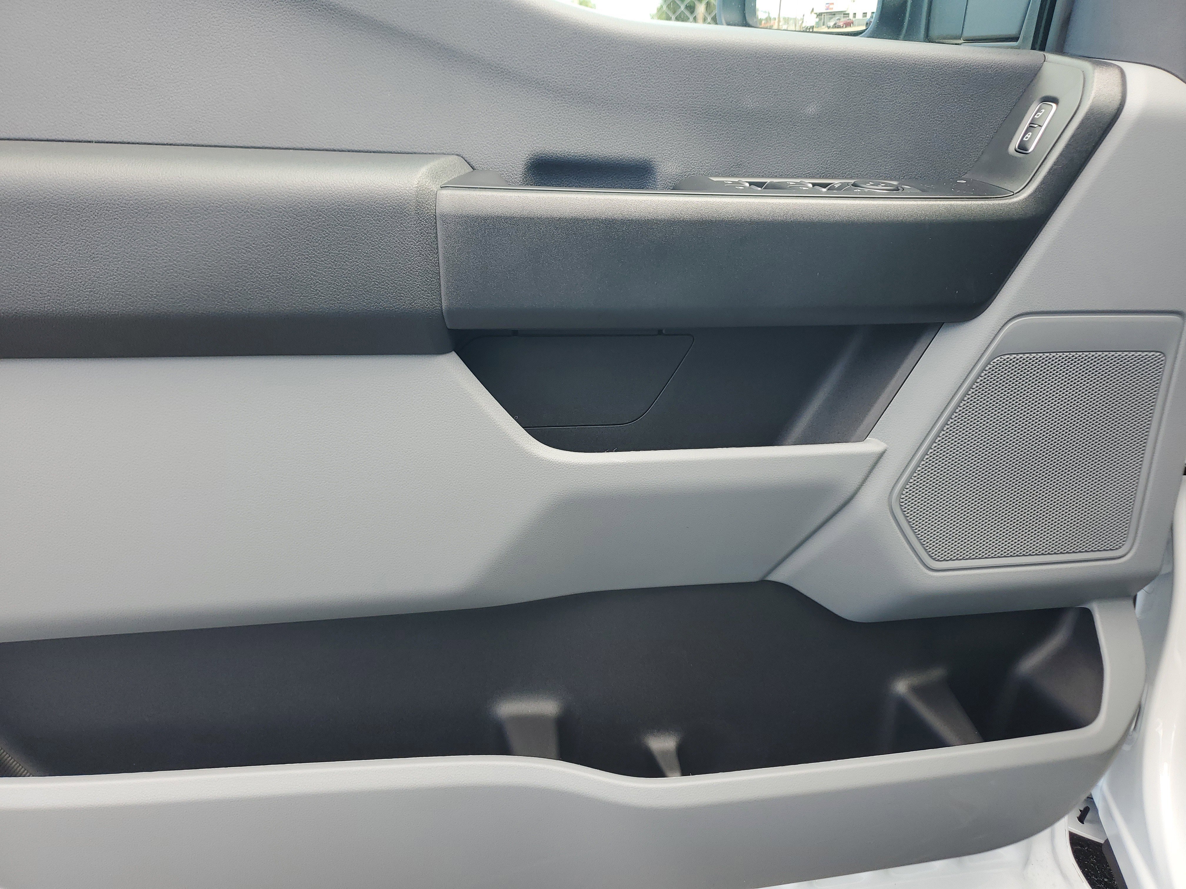 New 2026 Ford F250 XL w/ XL Chrome Package image 13