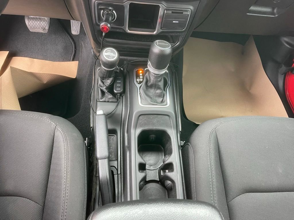 Used 2021 Jeep Gladiator Sport image 15