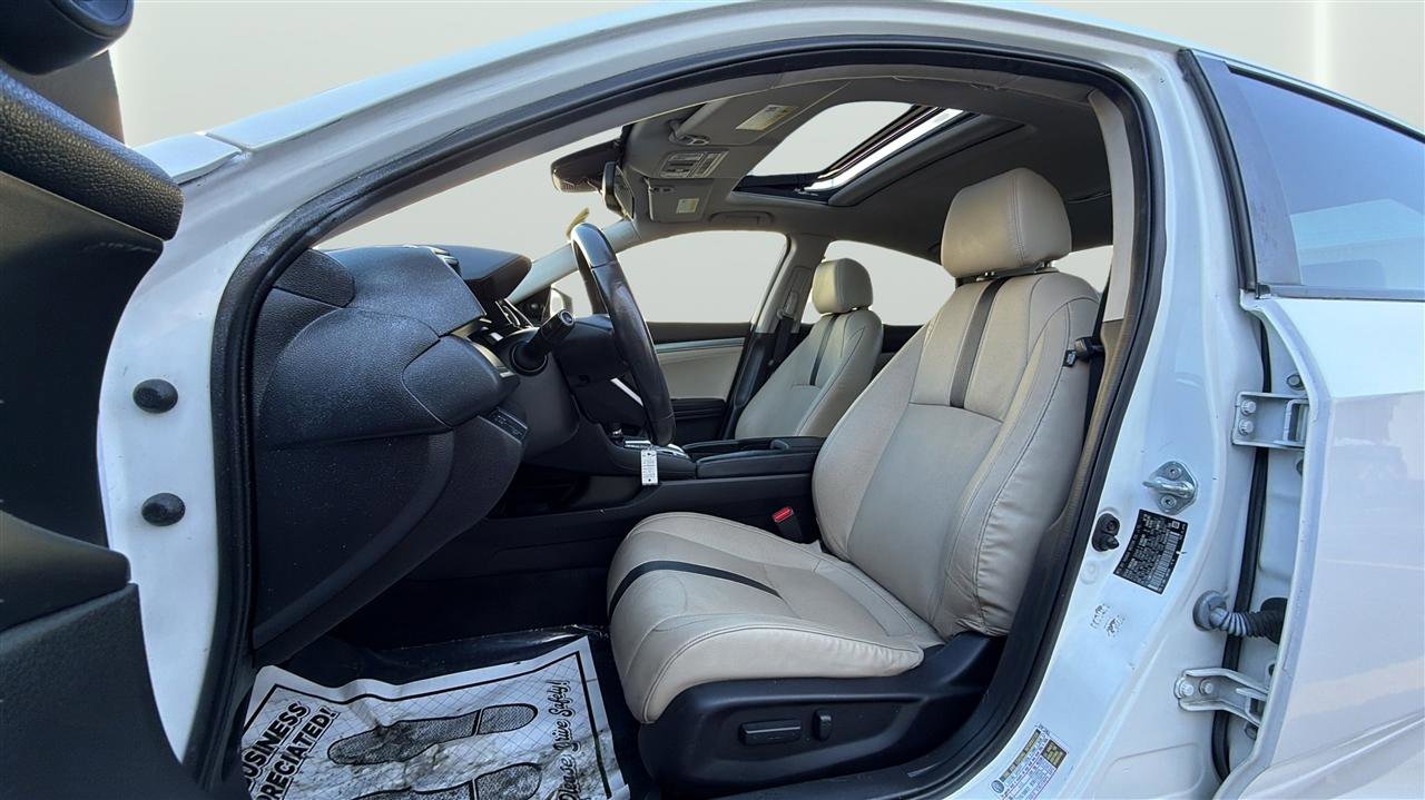 Used 2018 Honda Civic Touring image 29