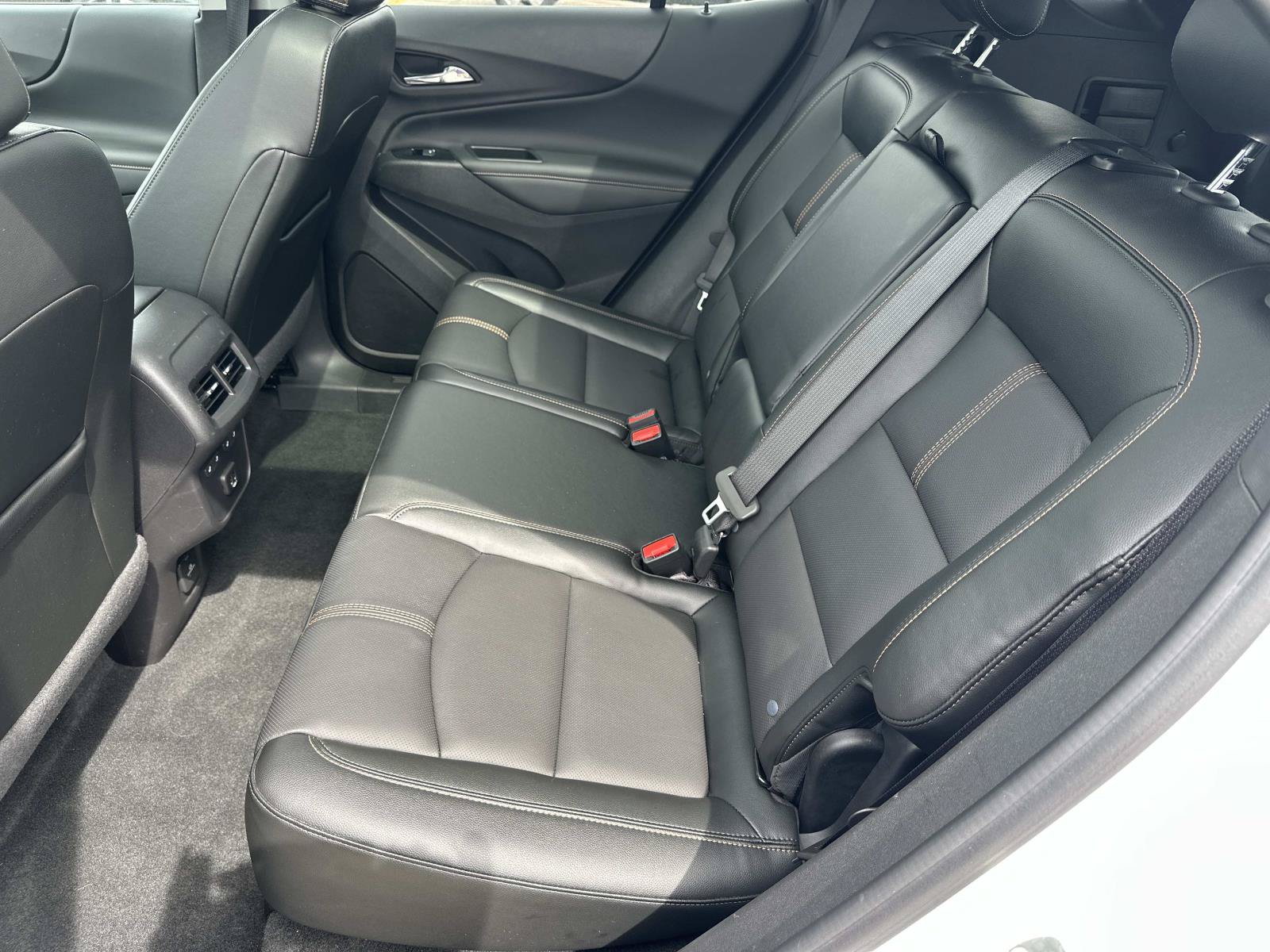 Certified 2024 Chevrolet Equinox Premier AWD/4WD image 11