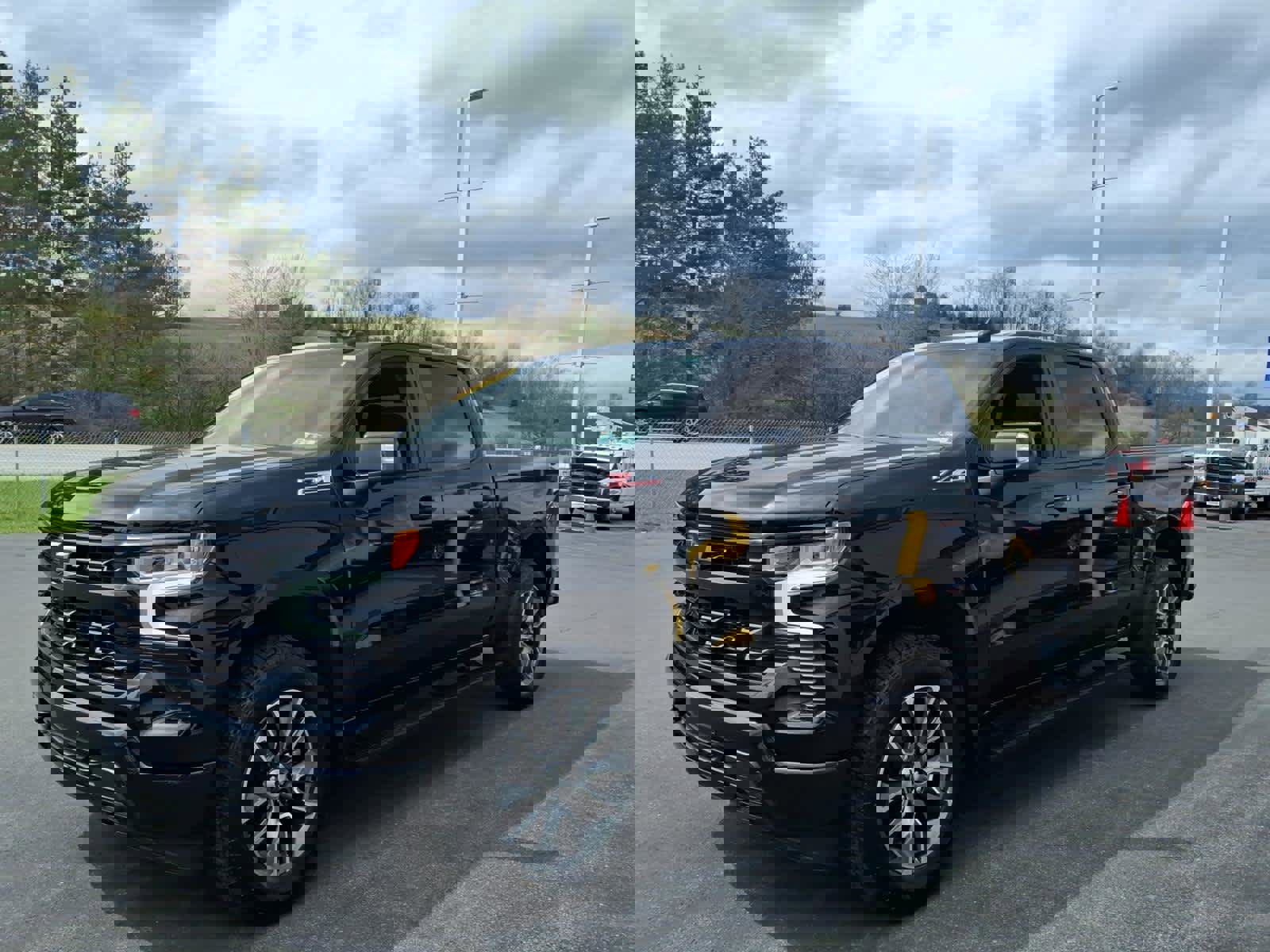 Used 2025 Chevrolet Silverado 1500 RST image 4