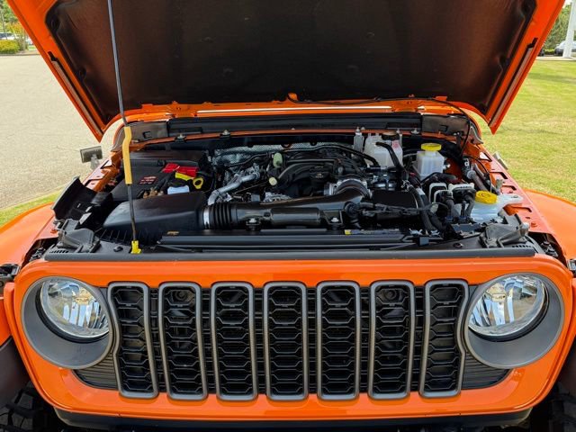 Used 2025 Jeep Gladiator Sport AWD/4WD image 29