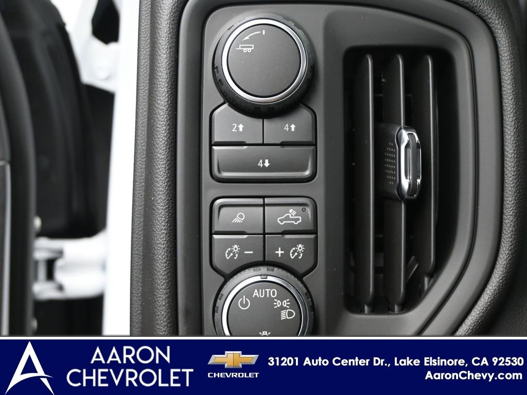 New 2026 Chevrolet Silverado 2500 Custom w/ Custom Value Package AWD/4WD image 20