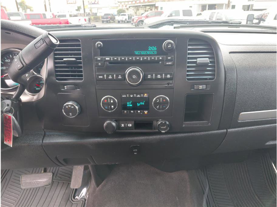 Used 2011 Chevrolet Silverado 2500 LT w/ Interior Plus Package image 6