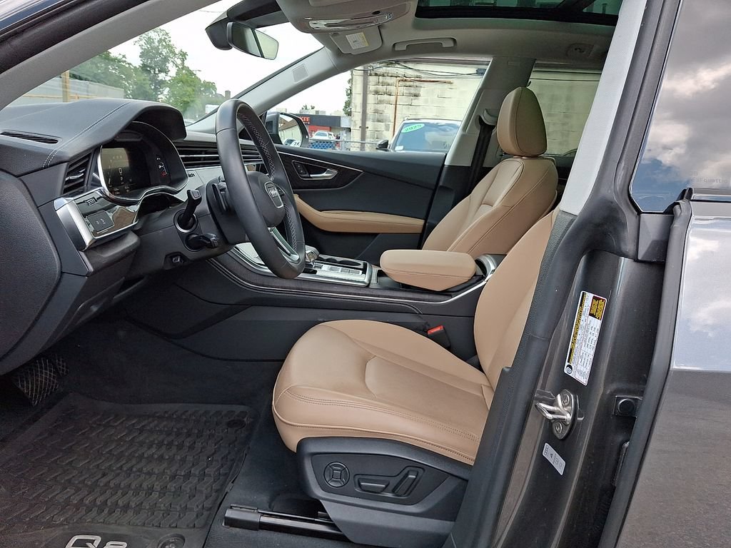 Certified 2025 Audi Q8 Premium Plus w/ Premium Plus Package AWD/4WD image 14