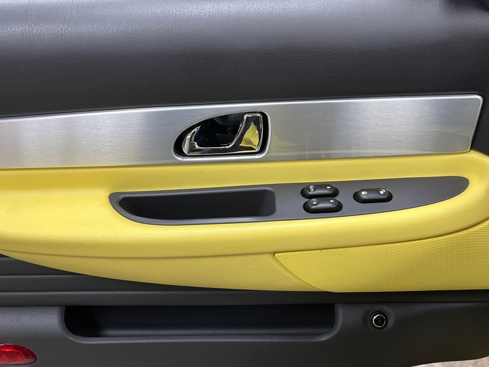 Used 2002 Ford Thunderbird image 20