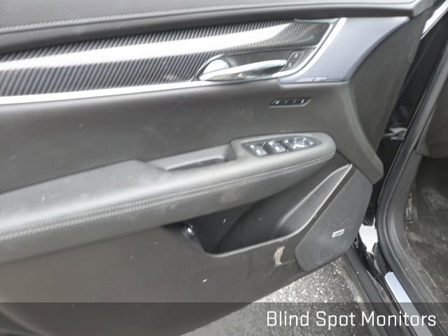 Used 2024 Cadillac XT6 Sport image 10