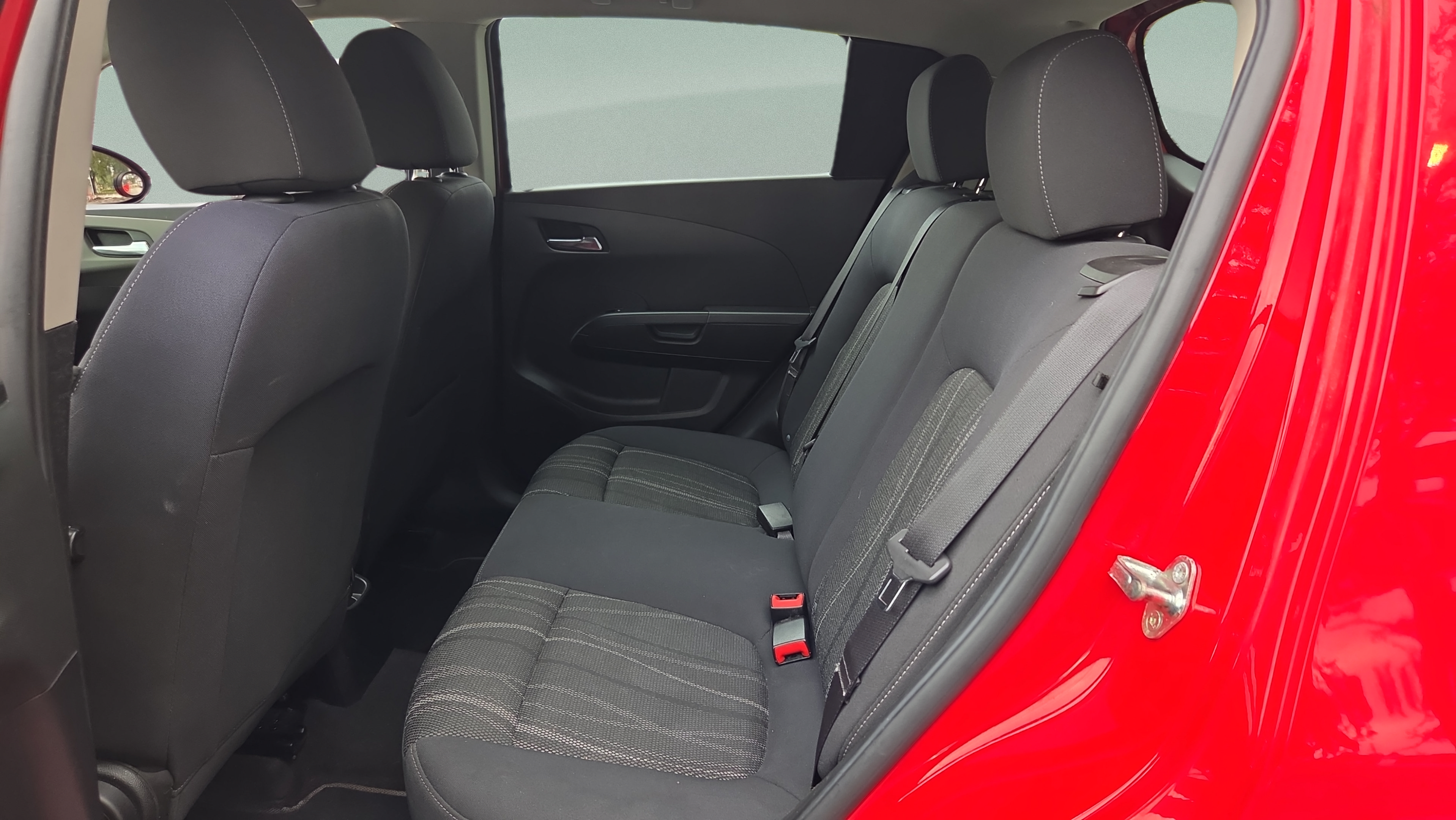 Used 2016 Chevrolet Sonic LT FWD image 10