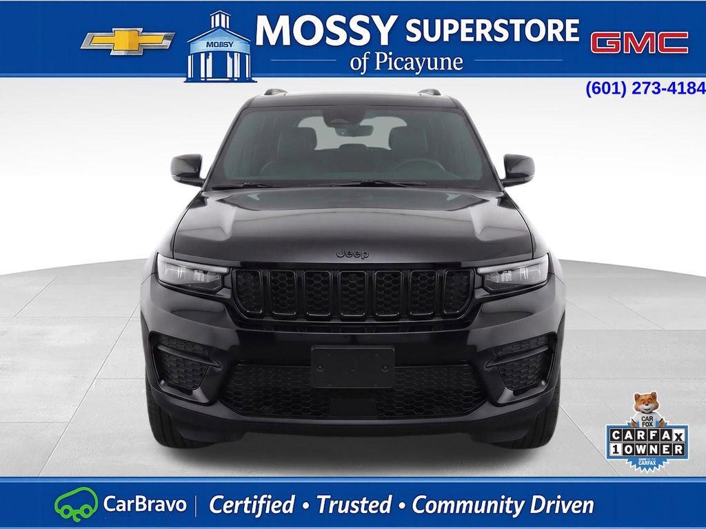 Used 2023 Jeep Grand Cherokee Altitude image 6