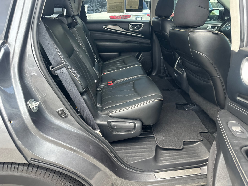 Used 2020 INFINITI QX60 Luxe w/ Essential Package FWD image 13