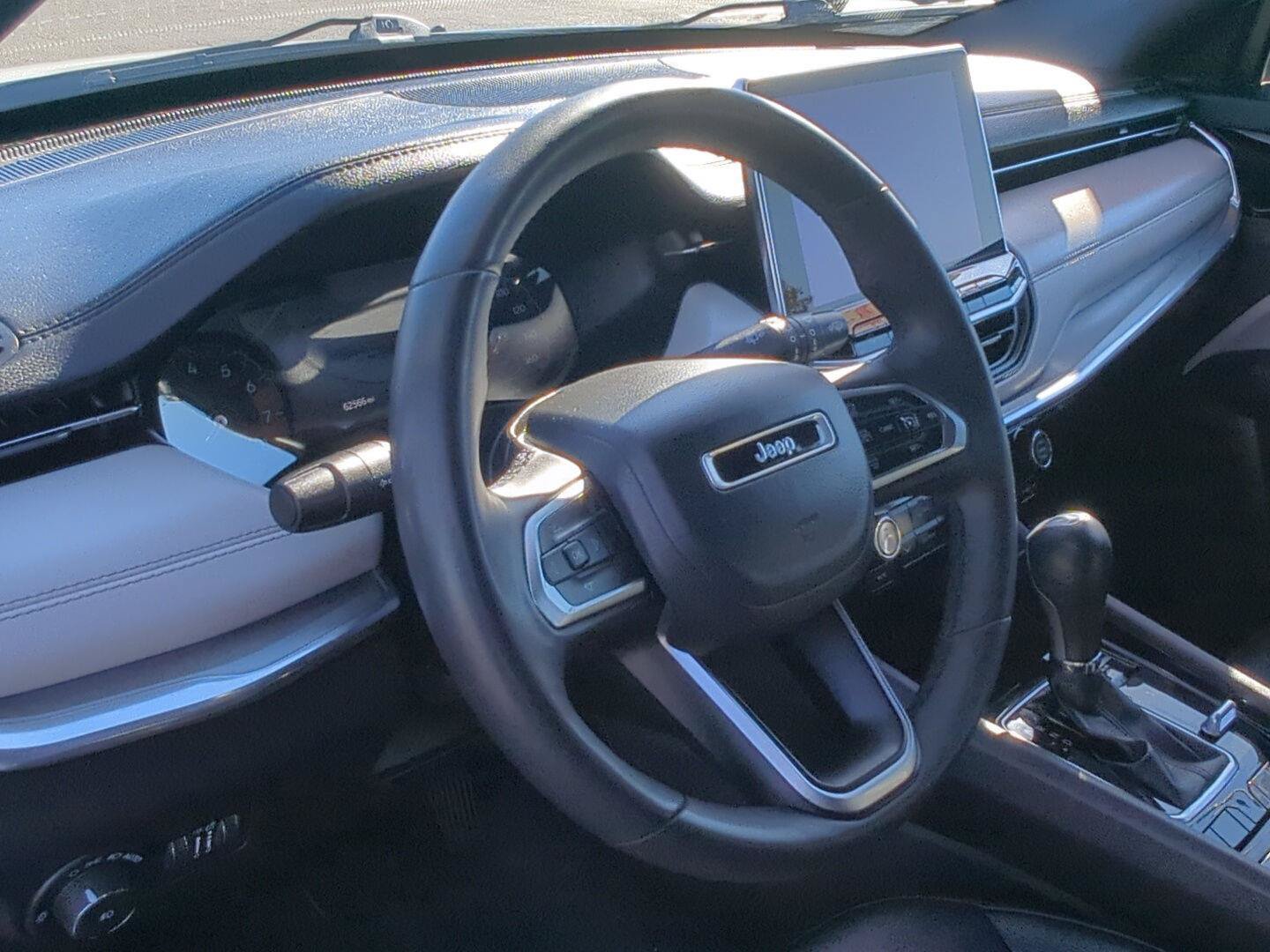 Used 2024 Jeep Compass Limited AWD/4WD image 12