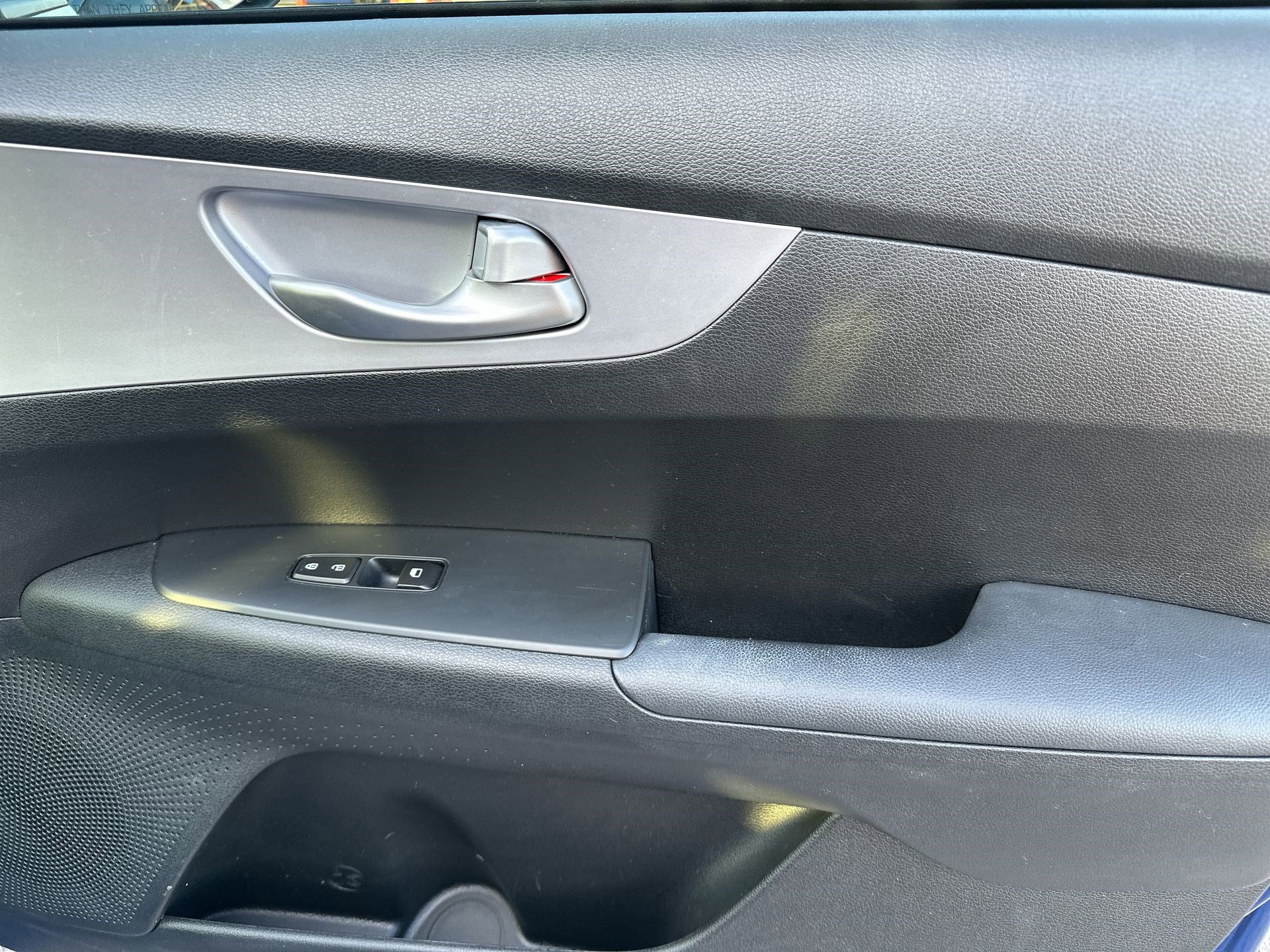 Certified 2024 Kia Forte LXS image 25