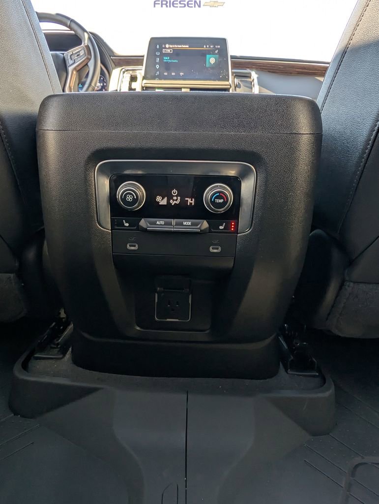 Used 2023 Chevrolet Suburban High Country image 24