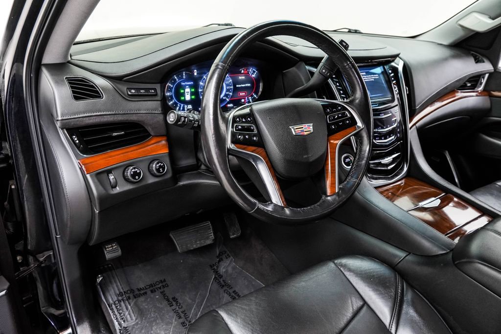 Used 2020 Cadillac Escalade Luxury image 20