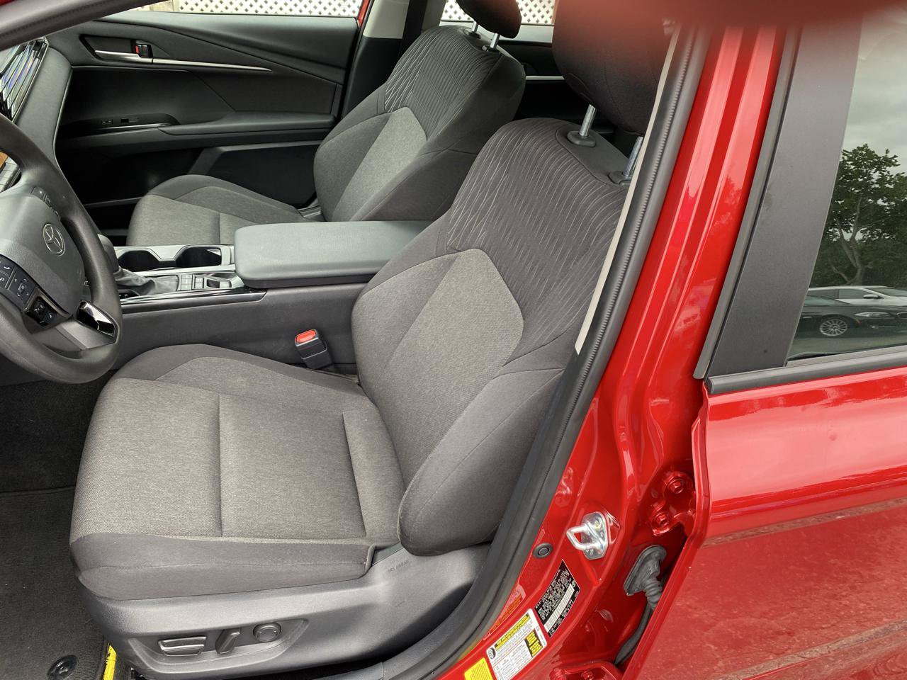 Used 2025 Toyota Camry LE w/ Convenience Package FWD image 15