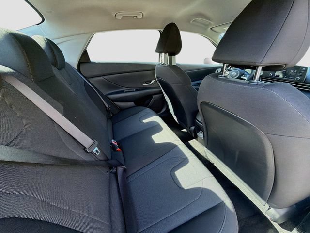 Certified 2024 Hyundai Elantra SE FWD image 25