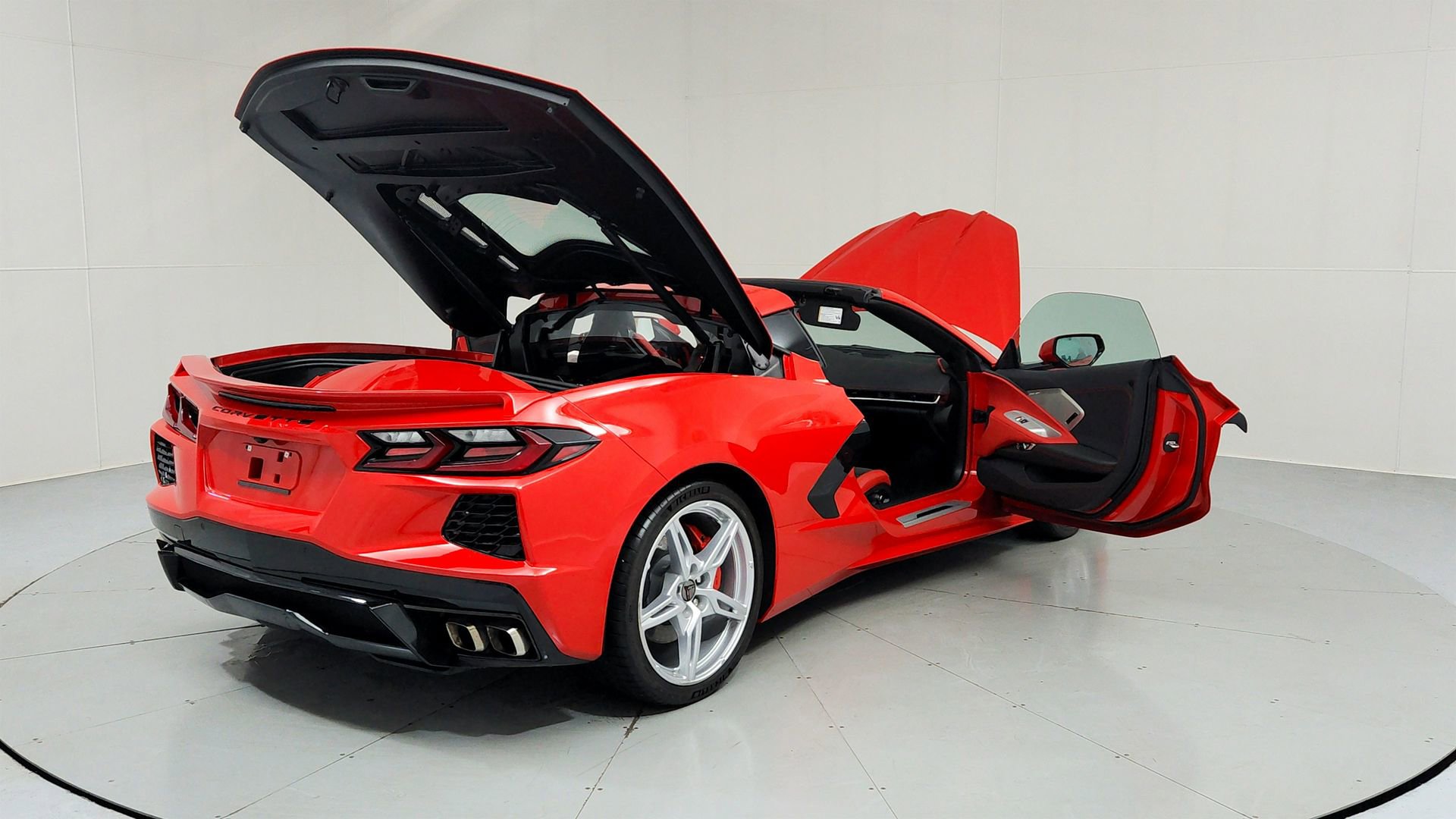 Used 2022 Chevrolet Corvette Stingray Preferred Cpe w/ Body-Color Dual Roof Package RWD image 10