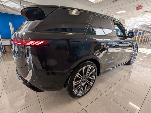 Used 2024 Land Rover Range Rover Sport Dynamic SE image 6