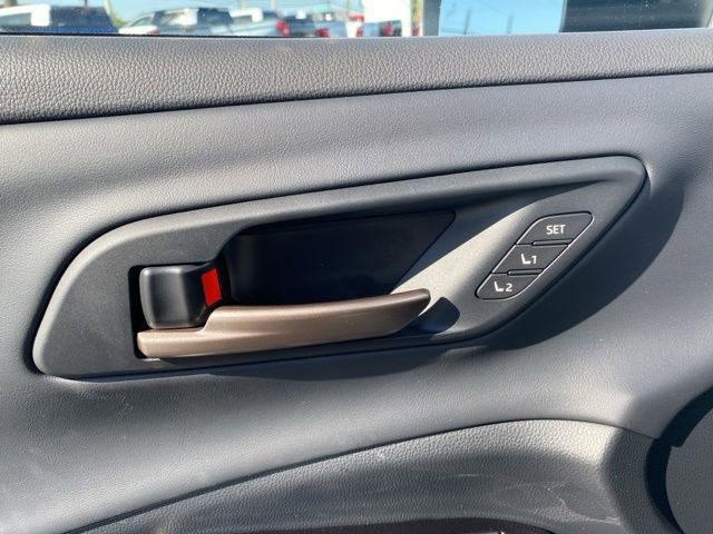 New 2025 Toyota Crown Signia image 24