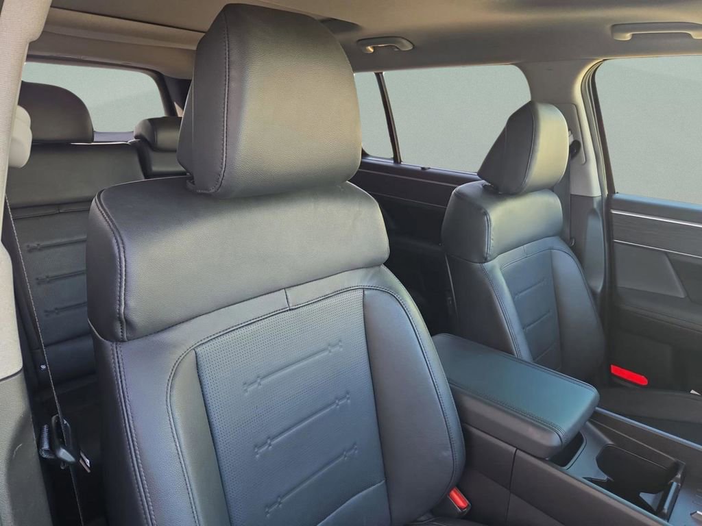 Used 2025 Hyundai Santa Fe Limited image 31