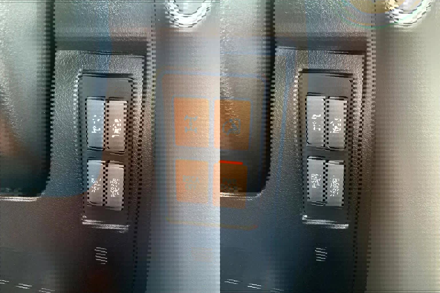 Used 2014 Lexus LX 570 4WD image 36