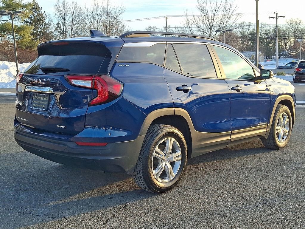 Certified 2022 GMC Terrain SLE w/ Driver Convenience Package image 6