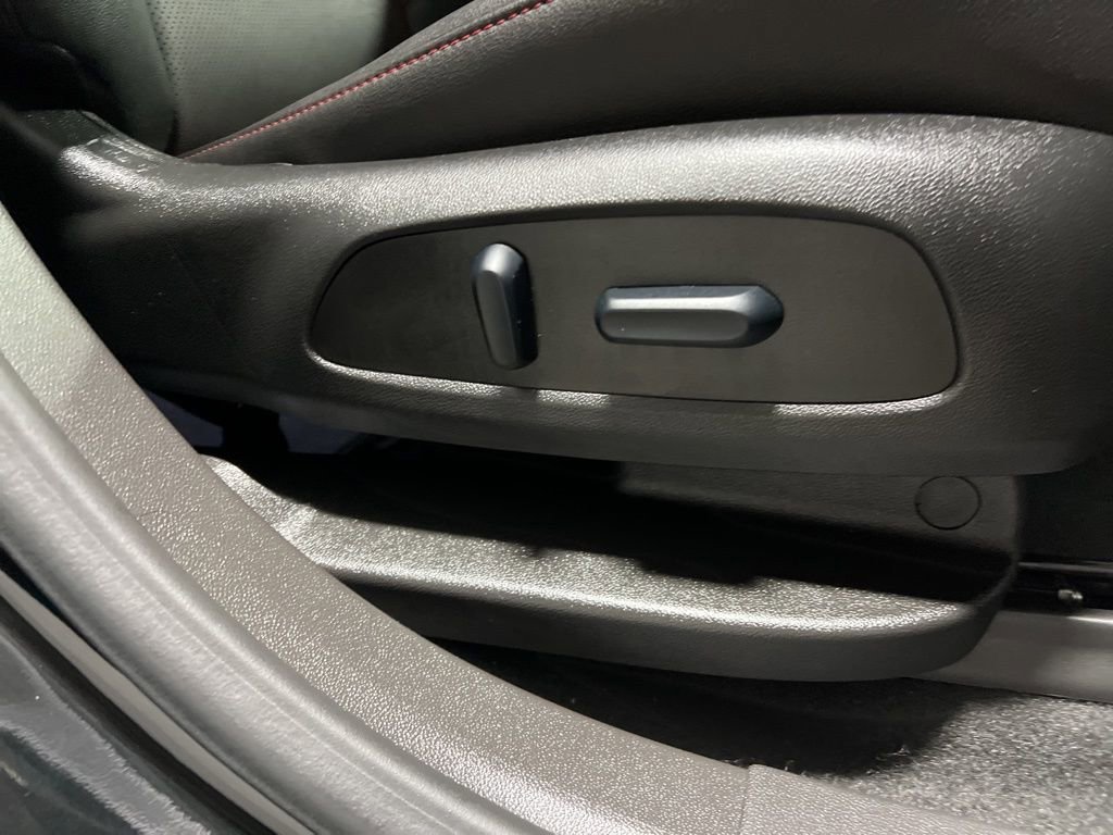 Used 2025 Chevrolet Blazer RS image 12