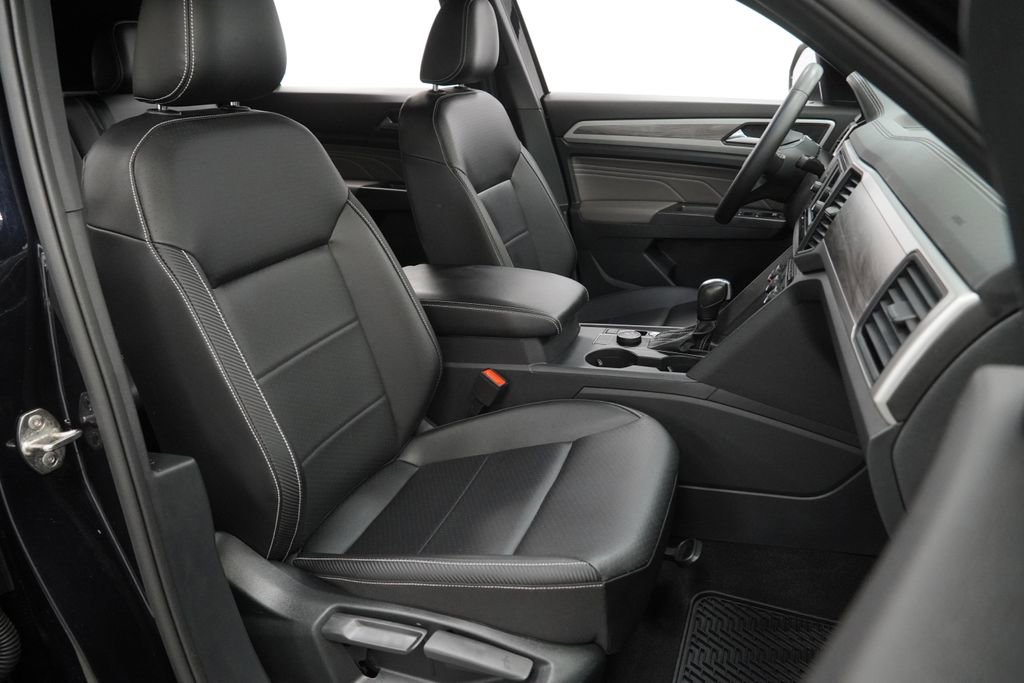 Used 2022 Volkswagen Atlas Cross Sport SE image 45