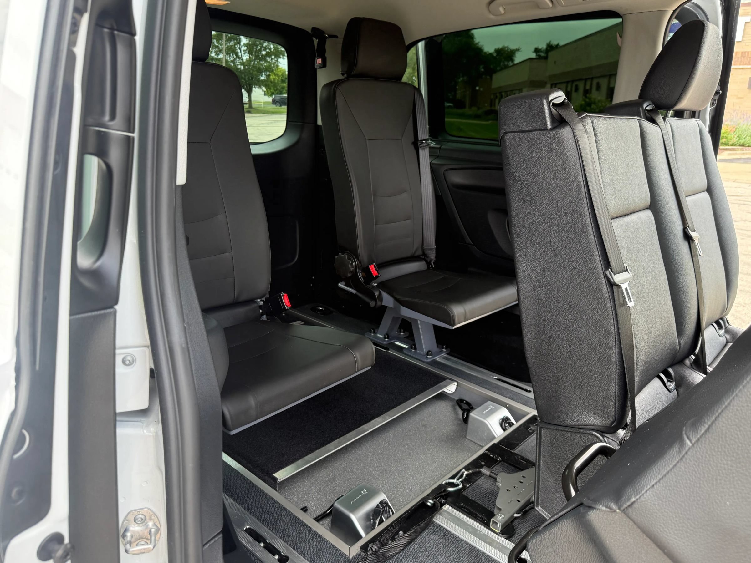 Used 2019 Mercedes-Benz Metris Passenger image 14