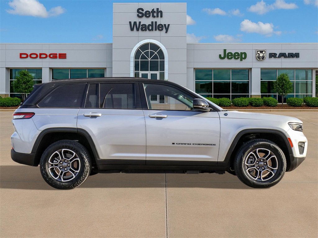 Used 2022 Jeep Grand Cherokee Trailhawk image 8