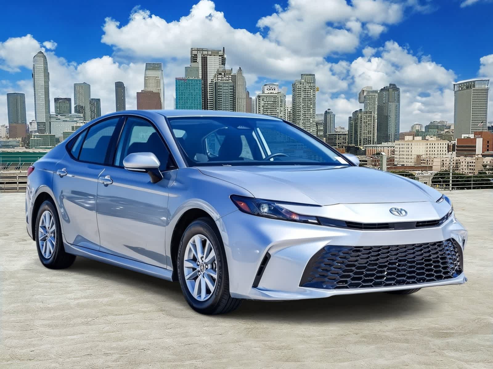 Used 2025 Toyota Camry LE FWD image 3