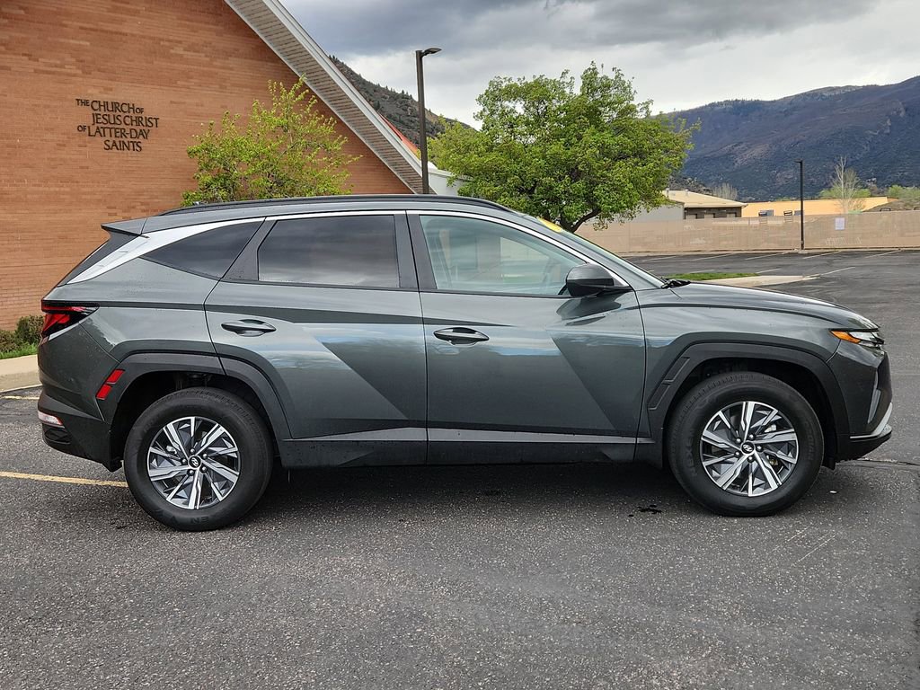 Used 2024 Hyundai Tucson Blue image 2
