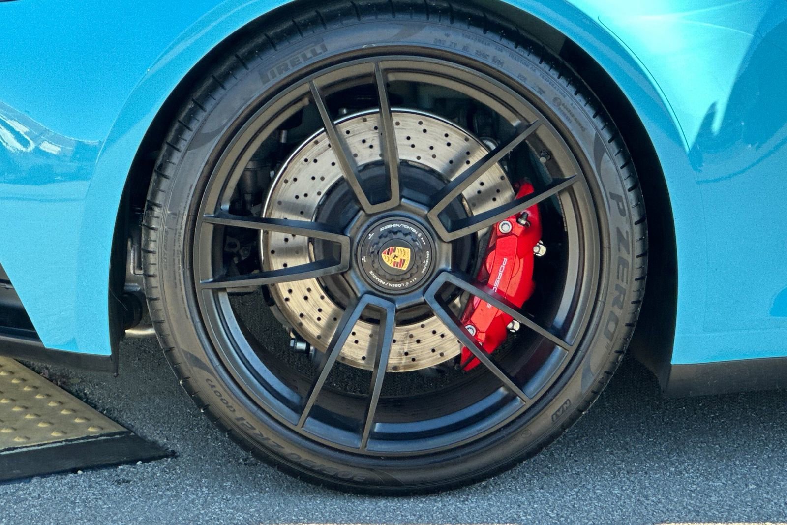 Certified 2024 Porsche 911 Carrera GTS RWD image 42