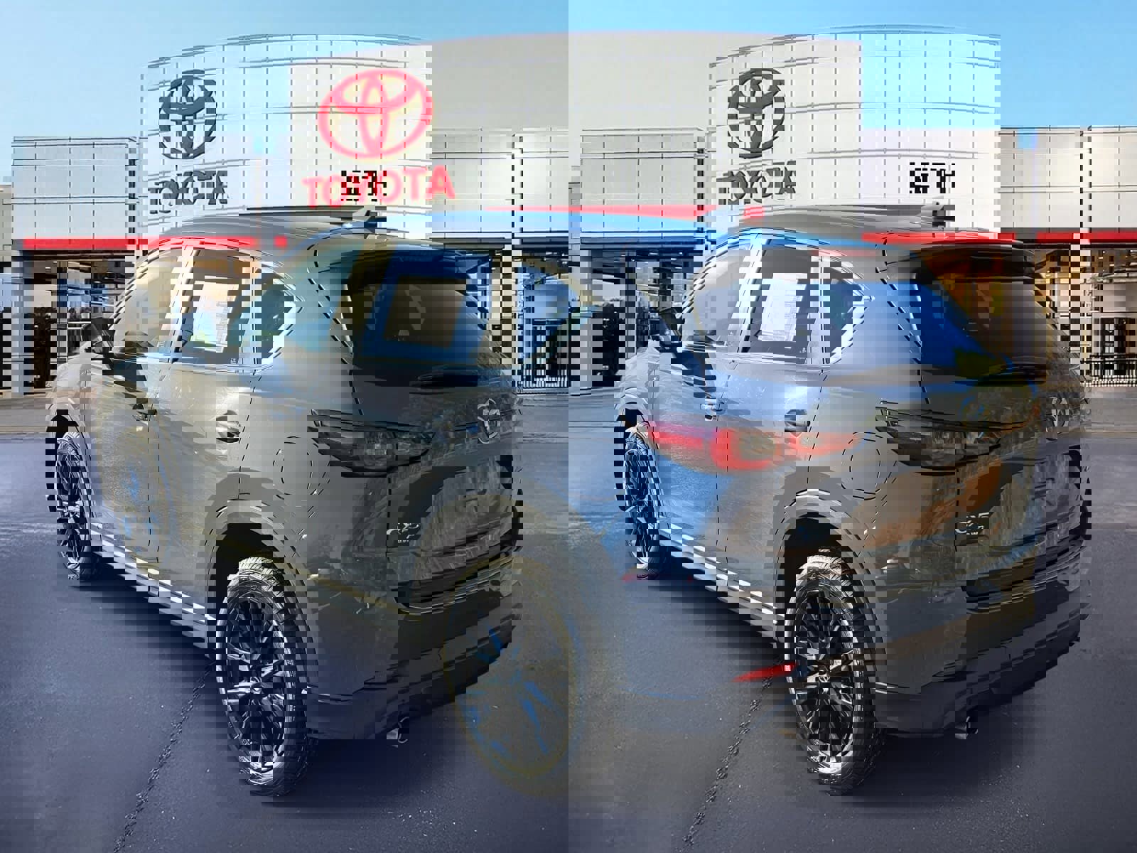 Used 2023 MAZDA CX-5 Carbon Edition image 4