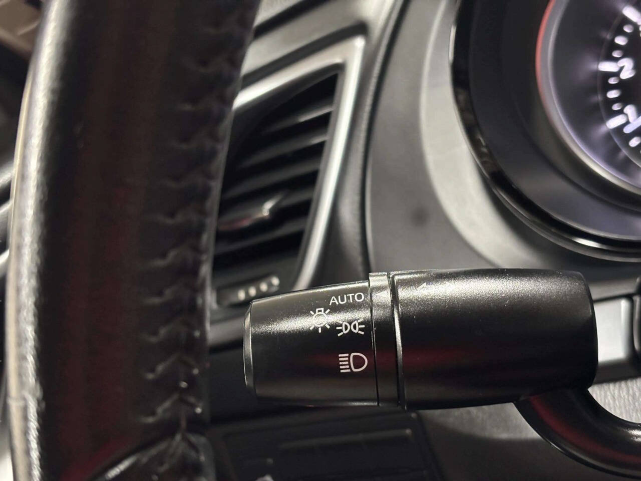 Used 2018 MAZDA CX-9 Touring AWD/4WD image 32