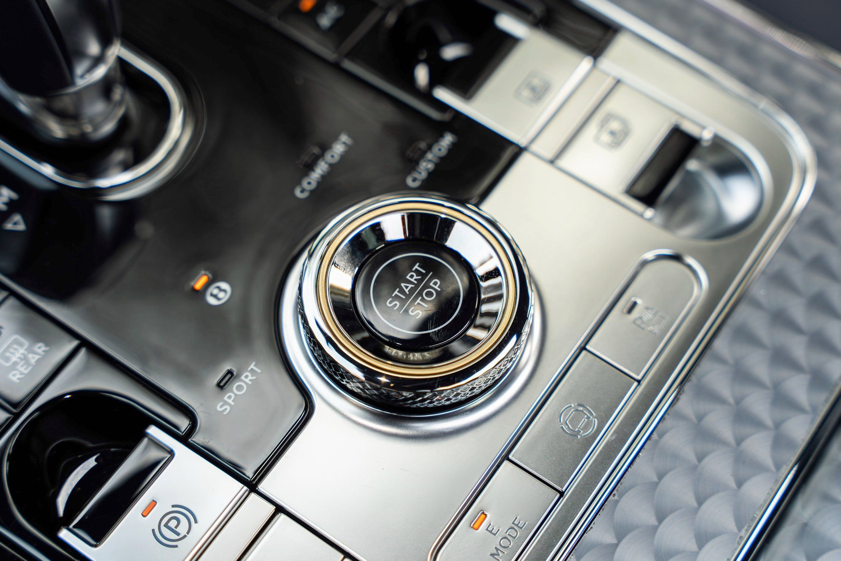 Used 2026 Bentley Flying Spur Azure image 37