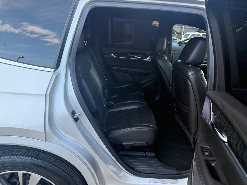 Used 2020 Cadillac XT6 Premium Luxury image 15